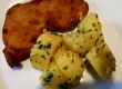 Gebackenes Putenschnitzel mit Petersilienkartoffel Gebackenes Putenschnitzel mit Petersilienkartoffel
