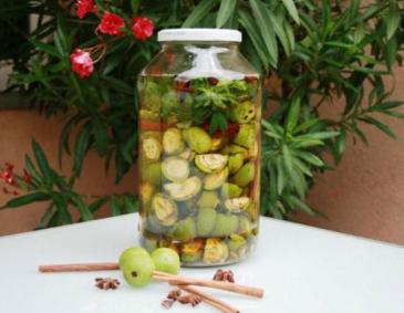 Nuss-Schnaps