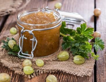 Pikante Stachelbeermarmelade