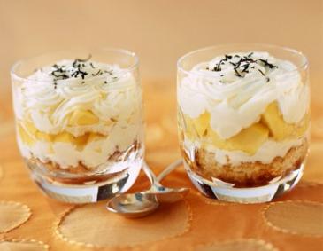 Pfirsich-Tiramisu mit Schwarztee Pfirsich-Tiramisu mit Schwarztee